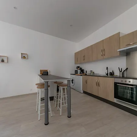 Appartement Le Ravy - Design, 2 Chambres, Centre Vichy