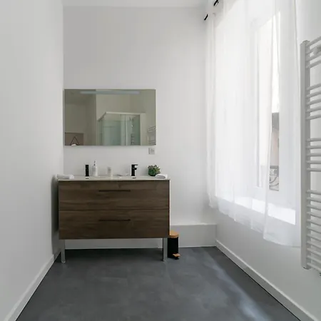 Appartement Le Ravy - Design, 2 Chambres, Centre Vichy