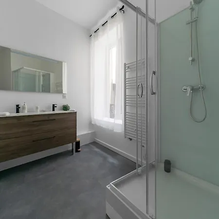 Appartement Le Ravy - Design, 2 Chambres, Centre *